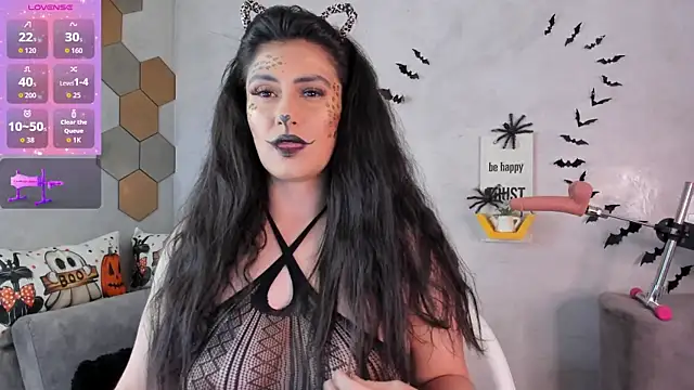 saritass  online show from October 30, 2025, 2:32 am