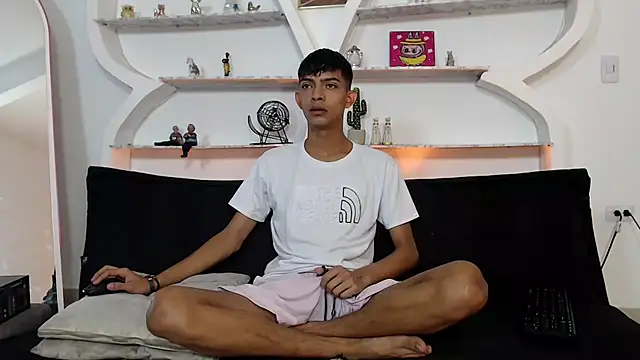 Snapshot of PRETTY_SEX1 chatting on November 11, 2025, 1:17 pm PRETTY SEX1 online show from November 11, 2025, 1:17 pm