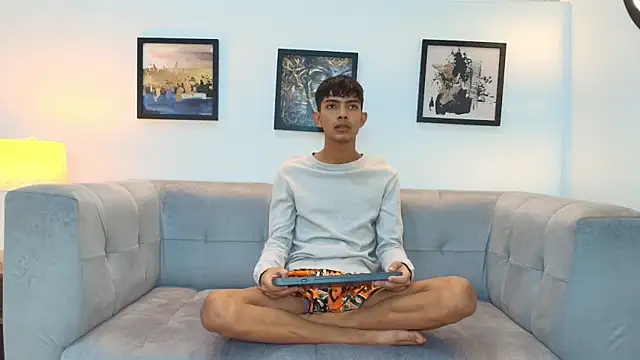 Snapshot of PRETTY_SEX1 chatting on December 16, 2025, 1:37 pm PRETTY SEX1 online show from December 16, 2025, 1:37 pm