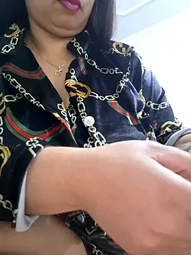 Snapshot of rousaa chatting on April 29, 2026, 8:26 pm rousaa online show from April 29, 2026, 8:26 pm
