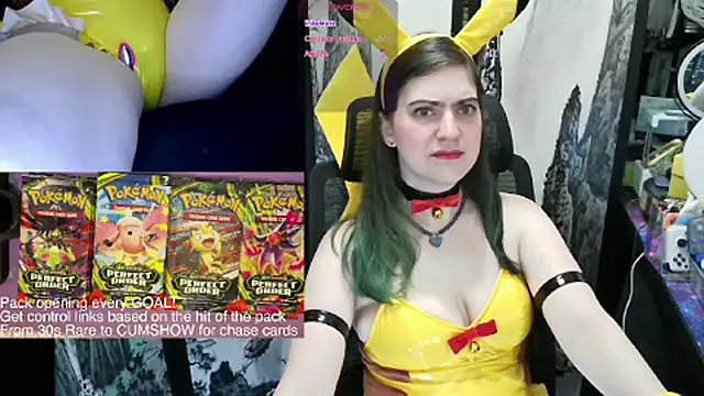 Snapshot of CritKitten chatting on April 12, 2026, 10:13 pm CritKitten online show from April 12, 2026, 10:13 pm