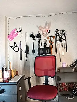 Snapshot of angierot2025 chatting on December 4, 2025, 2:10 am angierot2025 online show from December 4, 2025, 2:10 am