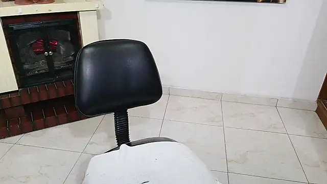 Snapshot of Grace_mature_milf chatting on December 14, 2025, 11:16 am Grace mature milf online show from December 14, 2025, 11:16 am