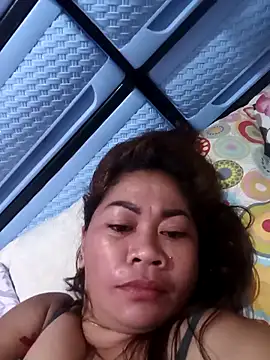 Snapshot of sexybitch_02 chatting on April 12, 2026, 12:08 pm sexybitch 02 online show from April 12, 2026, 12:08 pm