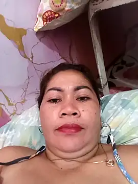 Snapshot of sexybitch_02 chatting on April 6, 2026, 7:09 am sexybitch 02 online show from April 6, 2026, 7:09 am