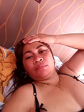 Snapshot of sexybitch_02 chatting on March 25, 2026, 12:55 am sexybitch 02 online show from March 25, 2026, 12:55 am