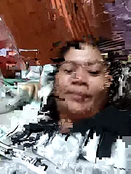 Snapshot of sexybitch_02 chatting on November 1, 2025, 7:24 am sexybitch 02 online show from November 1, 2025, 7:24 am