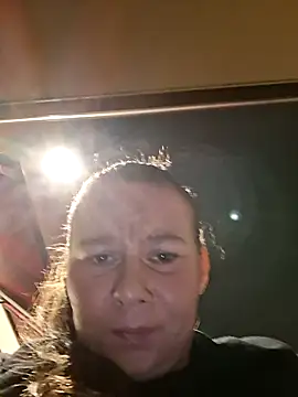 amiralily9 online show from February 17, 2026, 7:27 am