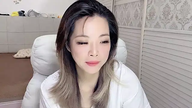 Snapshot of Holiland chatting on September 29, 2025, 1:34 am Holiland online show from September 29, 2025, 1:34 am