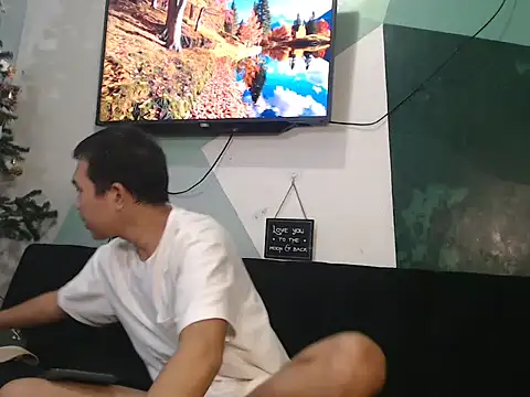 Snapshot of Darkevion chatting on October 6, 2025, 11:22 am Darkevion online show from October 6, 2025, 11:22 am