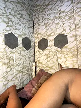 Snapshot of youryummybaby chatting on October 18, 2025, 8:16 am youryummybaby online show from October 18, 2025, 8:16 am