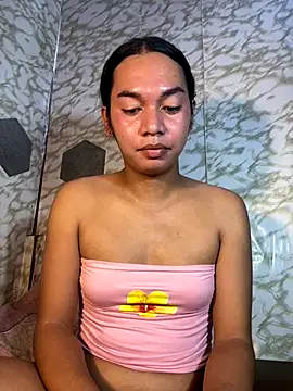 Snapshot of youryummybaby chatting on November 11, 2025, 2:28 am youryummybaby online show from November 11, 2025, 2:28 am