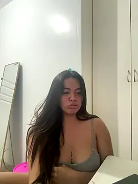 Snapshot of urasianlady chatting on October 17, 2025, 4:09 pm urasianlady online show from October 17, 2025, 4:09 pm