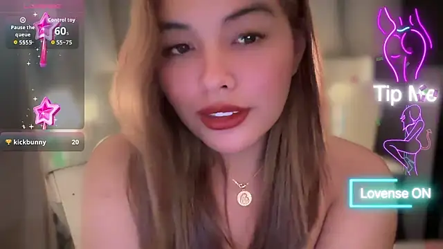 Snapshot of urasianlady chatting on March 27, 2026, 5:03 pm urasianlady online show from March 27, 2026, 5:03 pm