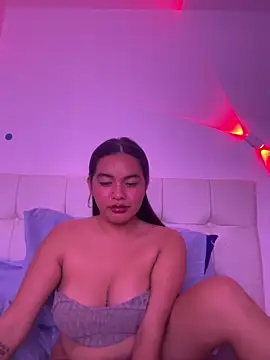 Snapshot of urasianlady chatting on October 9, 2025, 3:45 pm urasianlady online show from October 9, 2025, 3:45 pm