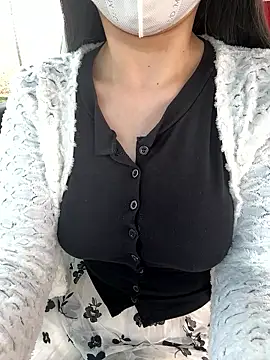 Snapshot of Meii-meyy chatting on January 14, 2026, 8:40 am Meii-meyy online show from January 14, 2026, 8:40 am