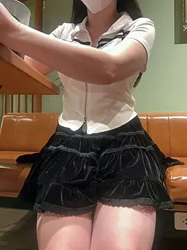 Snapshot of Meii-meyy chatting on March 27, 2026, 4:43 am Meii-meyy online show from March 27, 2026, 4:43 am