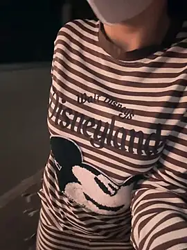 Snapshot of Meii-meyy chatting on March 13, 2026, 4:45 pm Meii-meyy online show from March 13, 2026, 4:45 pm