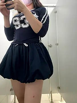 Snapshot of Meii-meyy chatting on October 3, 2025, 3:02 pm Meii-meyy online show from October 3, 2025, 3:02 pm