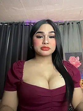 Snapshot of Candice_cummer chatting on May 8, 2026, 5:28 pm Candice cummer online show from May 8, 2026, 5:28 pm