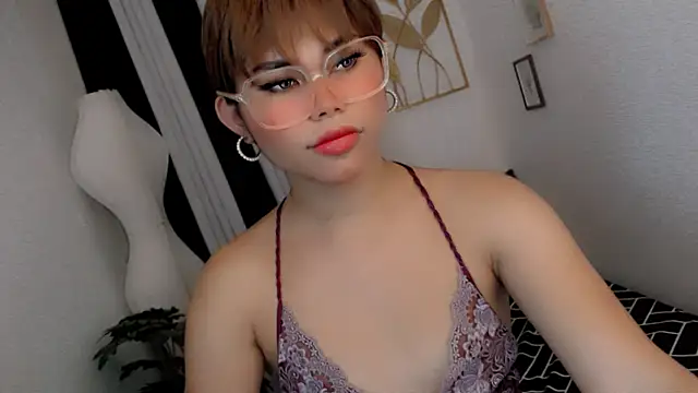 PrettyBlythes TS online show from June 16, 2026, 12:32 am