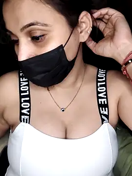 Snapshot of Horny_Shalu chatting on March 22, 2026, 8:32 pm Horny Shalu online show from March 22, 2026, 8:32 pm