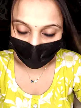 Snapshot of Horny_Shalu chatting on October 18, 2025, 7:38 pm Horny Shalu online show from October 18, 2025, 7:38 pm