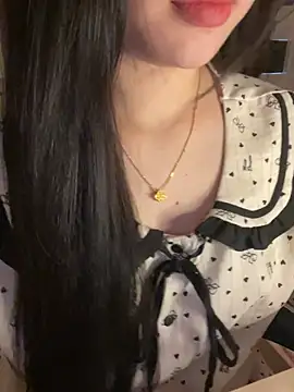 Snapshot of Nancy68 chatting on April 3, 2026, 5:36 am Nancy68 online show from April 3, 2026, 5:36 am