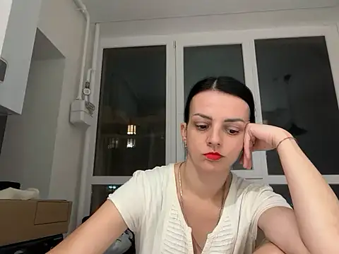 Sladosttss online show from November 3, 2025, 5:16 pm