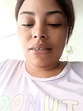 Naomi-Summer online show from November 12, 2025, 4:22 pm