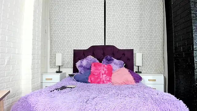 Zamara Kleii online show from November 8, 2025, 4:38 am