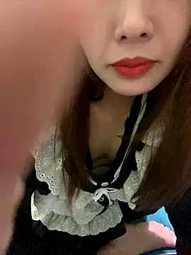 Snapshot of Ri210 chatting on December 16, 2025, 12:09 pm Ri210 online show from December 16, 2025, 12:09 pm