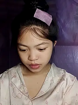 Thy00   online show from October 22, 2025, 12:43 am