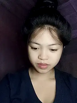 Thy00   online show from November 12, 2025, 4:05 am