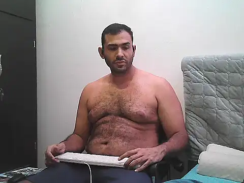 morenocabro10 online show from October 30, 2025, 4:04 pm