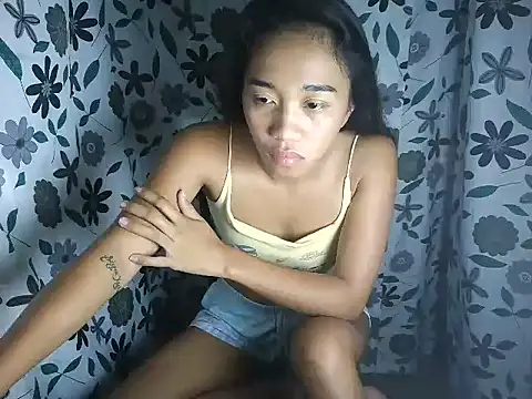 Snapshot of Virgen_christine01 chatting on April 2, 2026, 10:49 pm Virgen christine01 online show from April 2, 2026, 10:49 pm