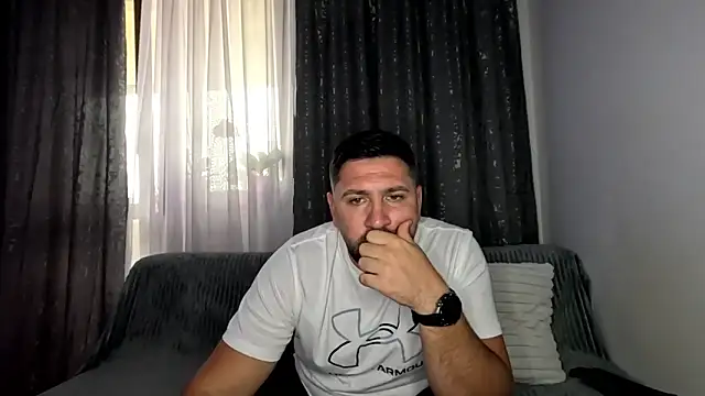 Gold Alpha Boy online show from September 24, 2025, 2:01 pm