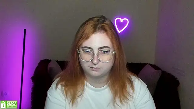 Alicia love00 online show from September 19, 2025, 5:22 am