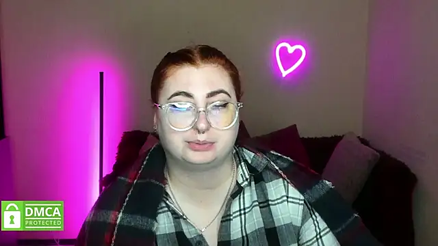 Alicia love00 online show from November 4, 2025, 6:28 am