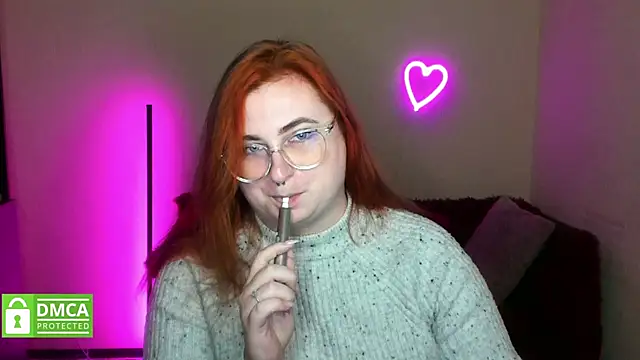 Alicia love00 online show from November 7, 2025, 6:29 am