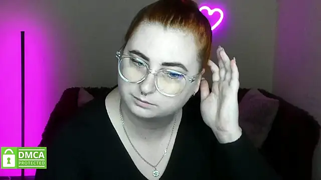 Alicia love00 online show from November 12, 2025, 6:28 am