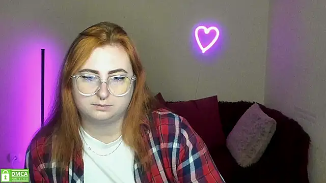 Alicia love00 online show from September 11, 2025, 5:29 am