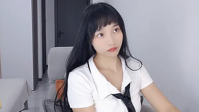 Lisa-3333 online show from October 9, 2025, 1:44 pm