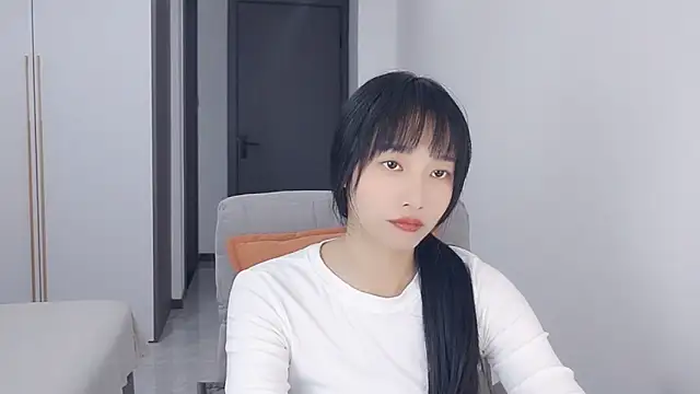 Lisa-3333 online show from November 15, 2025, 1:04 pm