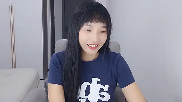 Lisa-3333 online show from September 29, 2025, 2:23 pm