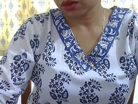 CHAMELI4747 online show from June 26, 2026, 7:58 am