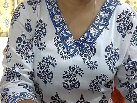 CHAMELI4747 online show from July 12, 2026, 6:14 am