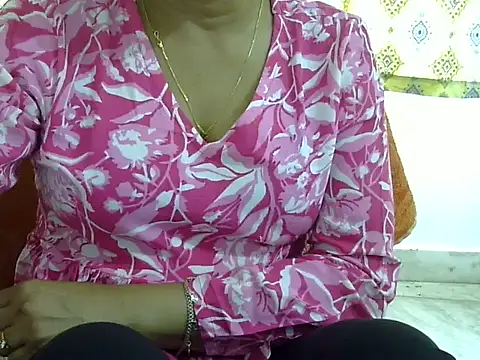 Snapshot of CHAMELI4747 chatting on March 12, 2026, 7:45 am CHAMELI4747 online show from March 12, 2026, 7:45 am