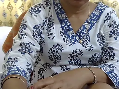 CHAMELI4747 online show from June 28, 2026, 8:53 am