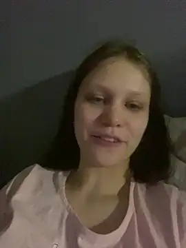 Lunliss online show from October 19, 2025, 3:37 pm